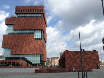 MAS, Museum aan de Stroom, Antwerpen, alternatief terrasje naast het MAS