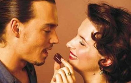 film Chocolat, Juliette Binoche,Johnny Depp, film magie der chocolade